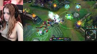 cute trans gamer girl plays league of legends nakeddd! so prettyyy